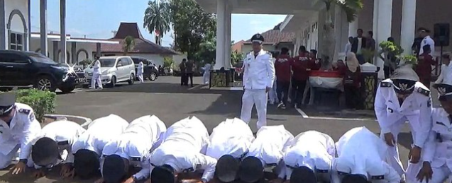 Masa Jabatan Diperpanjang, 187 Kades di Bengkulu Utara Sujud Syukur