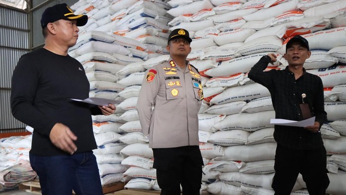 Kapolres-Forkopimda Bengkulu Utara Cek Bahan Pokok di Pasar-Gudang Bulog